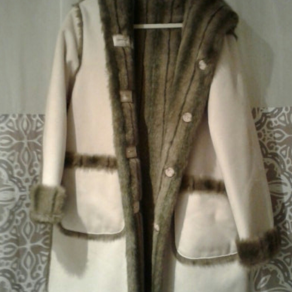 Dennis basso faux suede with fur reversable